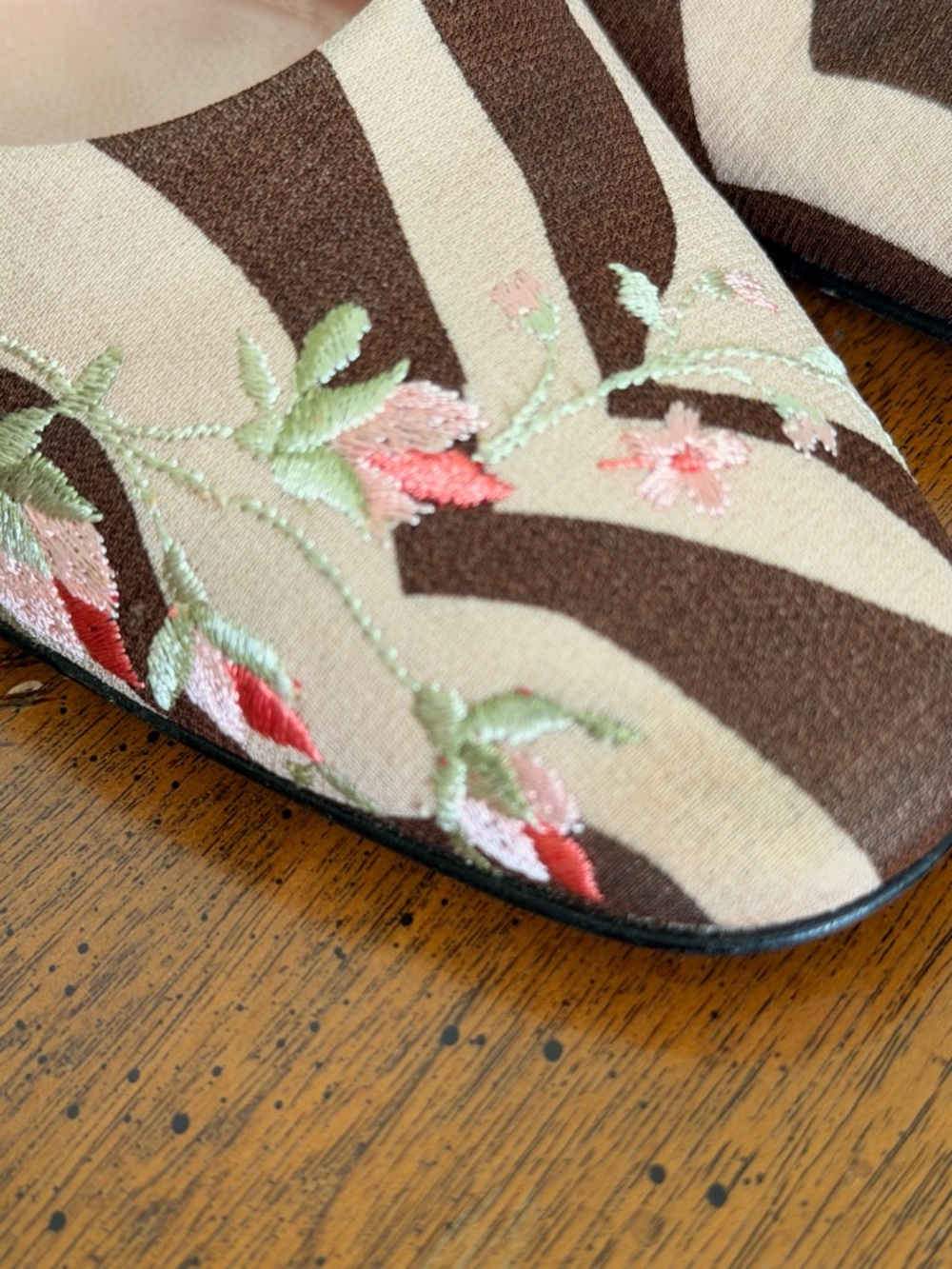 Embroidered Bluemarine Zebra Mules - 35 1/2 - Picture 4 of 10